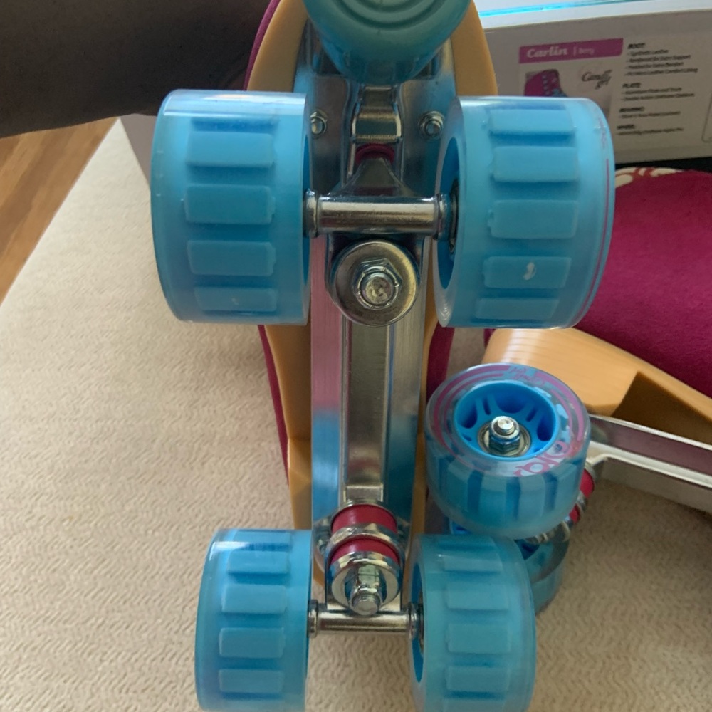 Candi Girl Skates, New - Picture 8 of 8